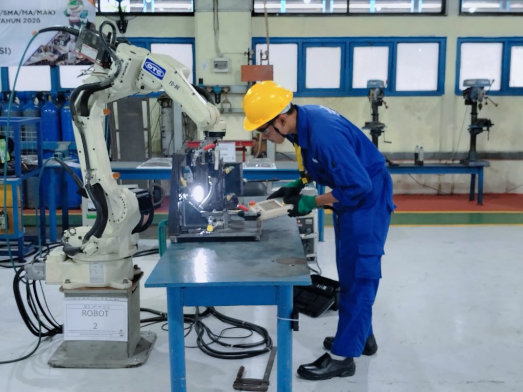 Sinergi KemenP2MI di SMK Teknik PAL Surabaya